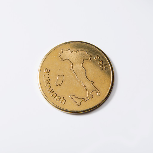 Aluminium bronze token